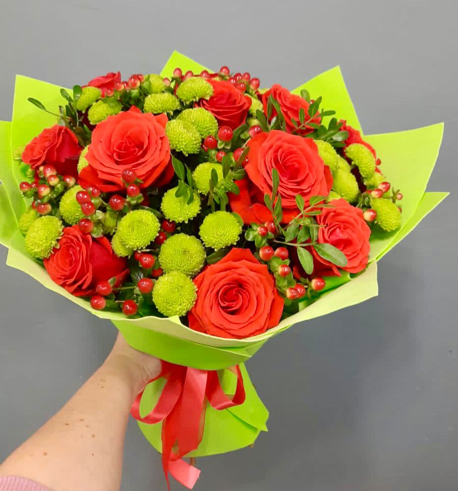 Букет цветов из: Хризантемы и Розы в Хохле