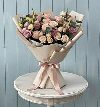 Букет цветов из:  Розы и Лизиантусы в Хохле