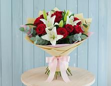 Букет цветов из:  Лилии и Розы в Хохле