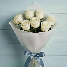 Букет 7 Белых роз Эдлесс Лав в Хохле