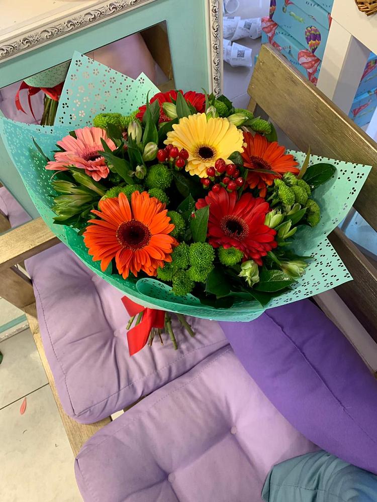 Букет цветов из: Герберы, Хризантемы и Альстромерии в Хохле