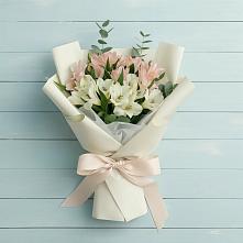 Букет цветов из:  Альстромерии #REPLACE_PRED# Хохле