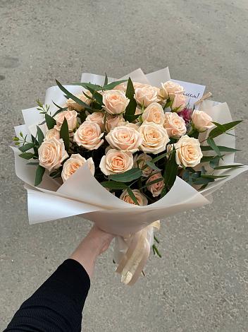 Букет Кремовые розы Латте в Хохле