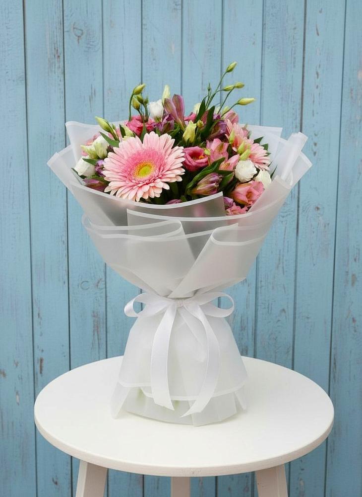 Букет цветов из: Герберы, Альстромерии и Лизиантусы в Хохле