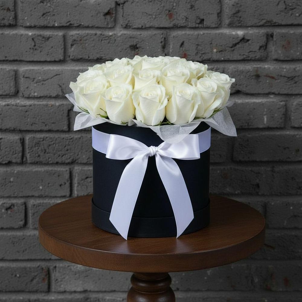 Цветочная композиция из Розы в шляпной коробке в Хохле