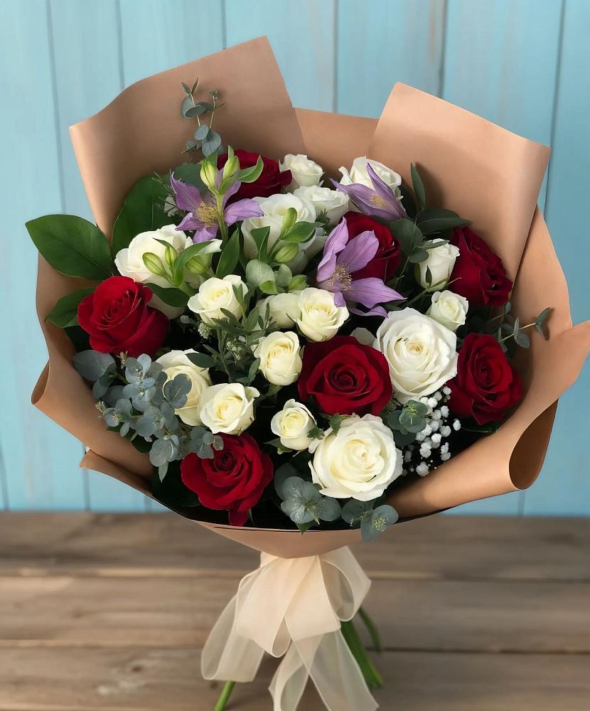 Букет цветов из: Розы и Альстромерии в Хохле