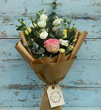 Букет цветов из:  Розы и Лизиантусы в Хохле