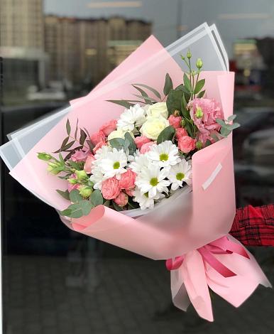 Букет цветов из: Розы, Лизиантусы и Хризантемы в Хохле