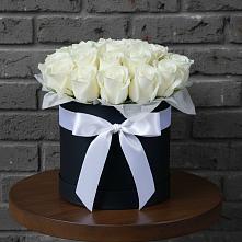 Цветочная композиция из Розы в шляпной коробке в Хохле